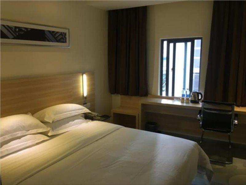 City Comfort Inn Guangzhou Tiyu West Road Metro Station Exteriör bild