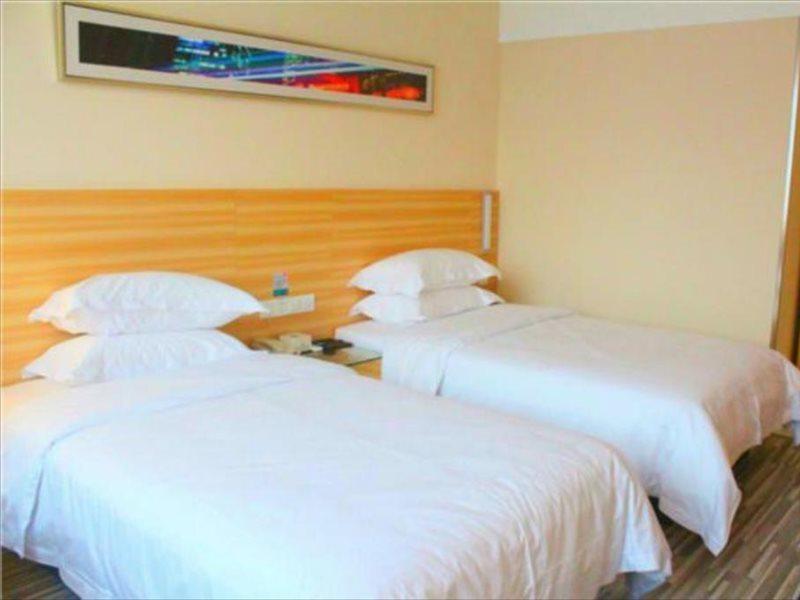 City Comfort Inn Guangzhou Tiyu West Road Metro Station Exteriör bild