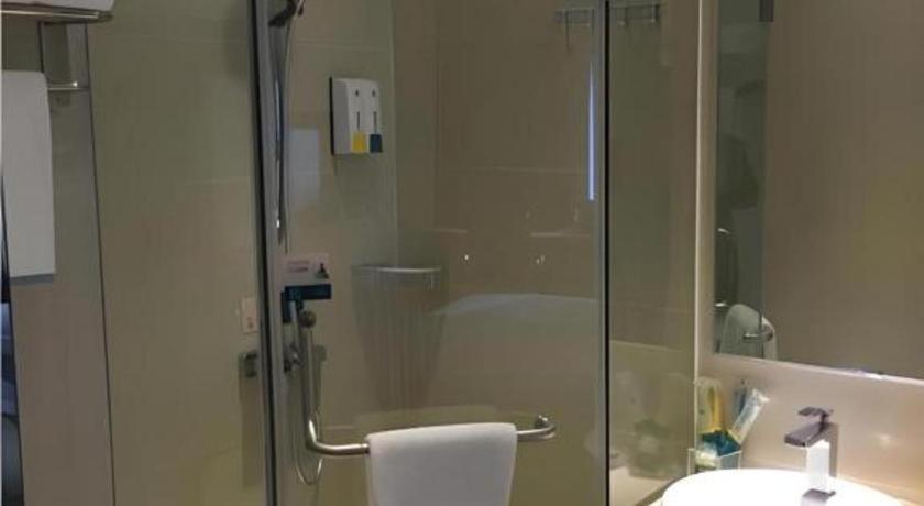 City Comfort Inn Guangzhou Tiyu West Road Metro Station Exteriör bild